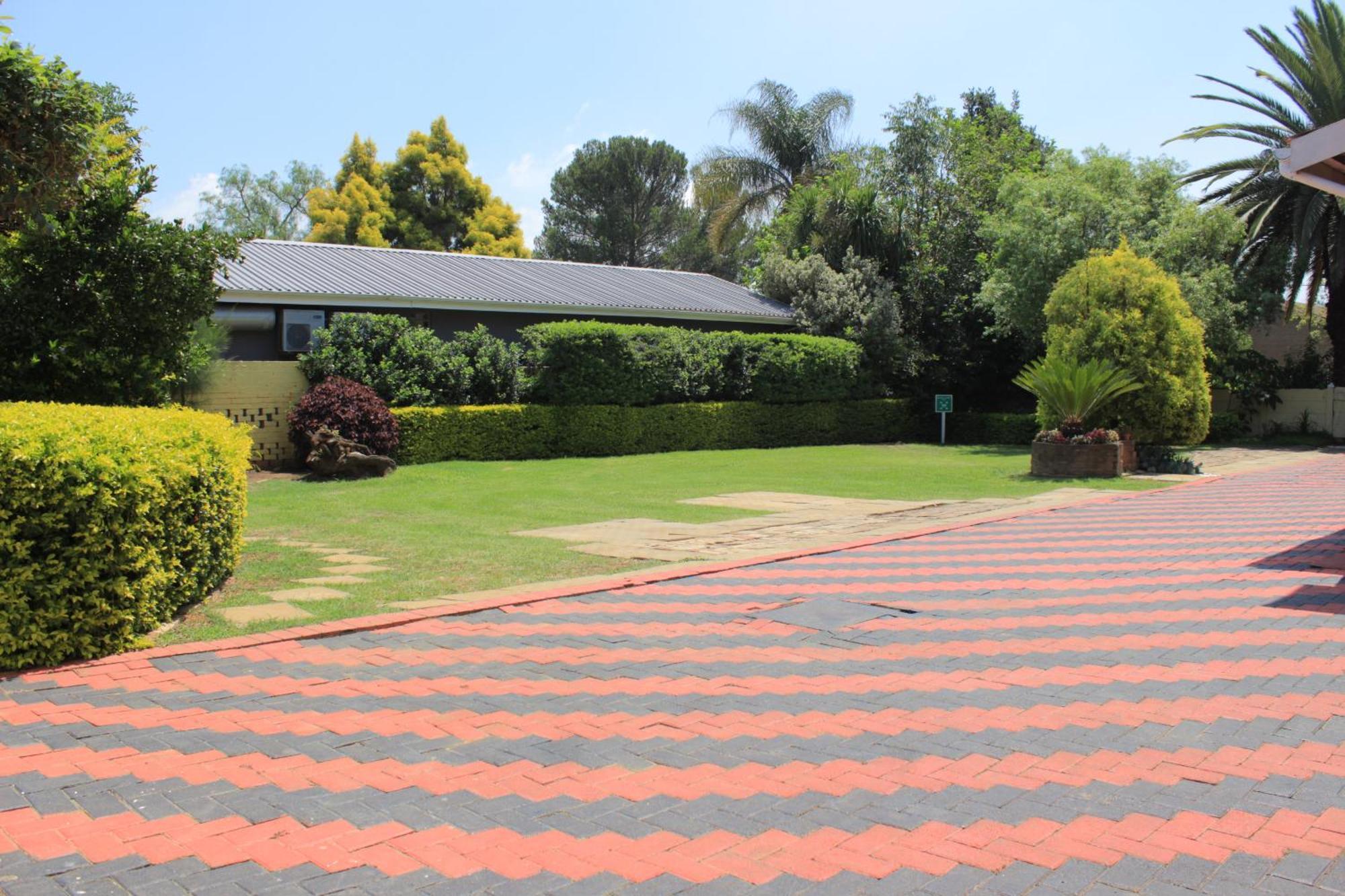 His Glory Guest House Vryheid Exterior foto