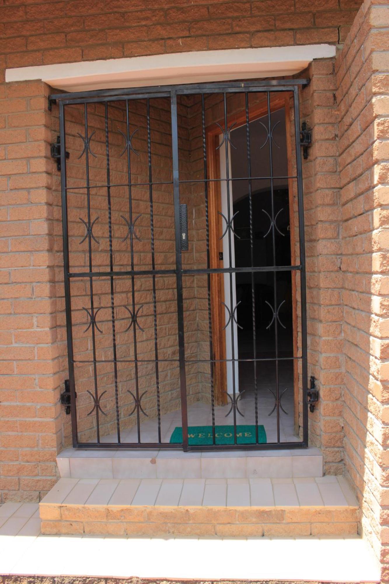 His Glory Guest House Vryheid Exterior foto
